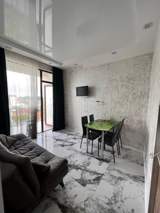 Апартамент От Ольги Kobuleti Exterior foto